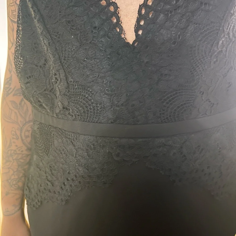 IRIS Black Lace Midi Dress - Picture 7 of 10